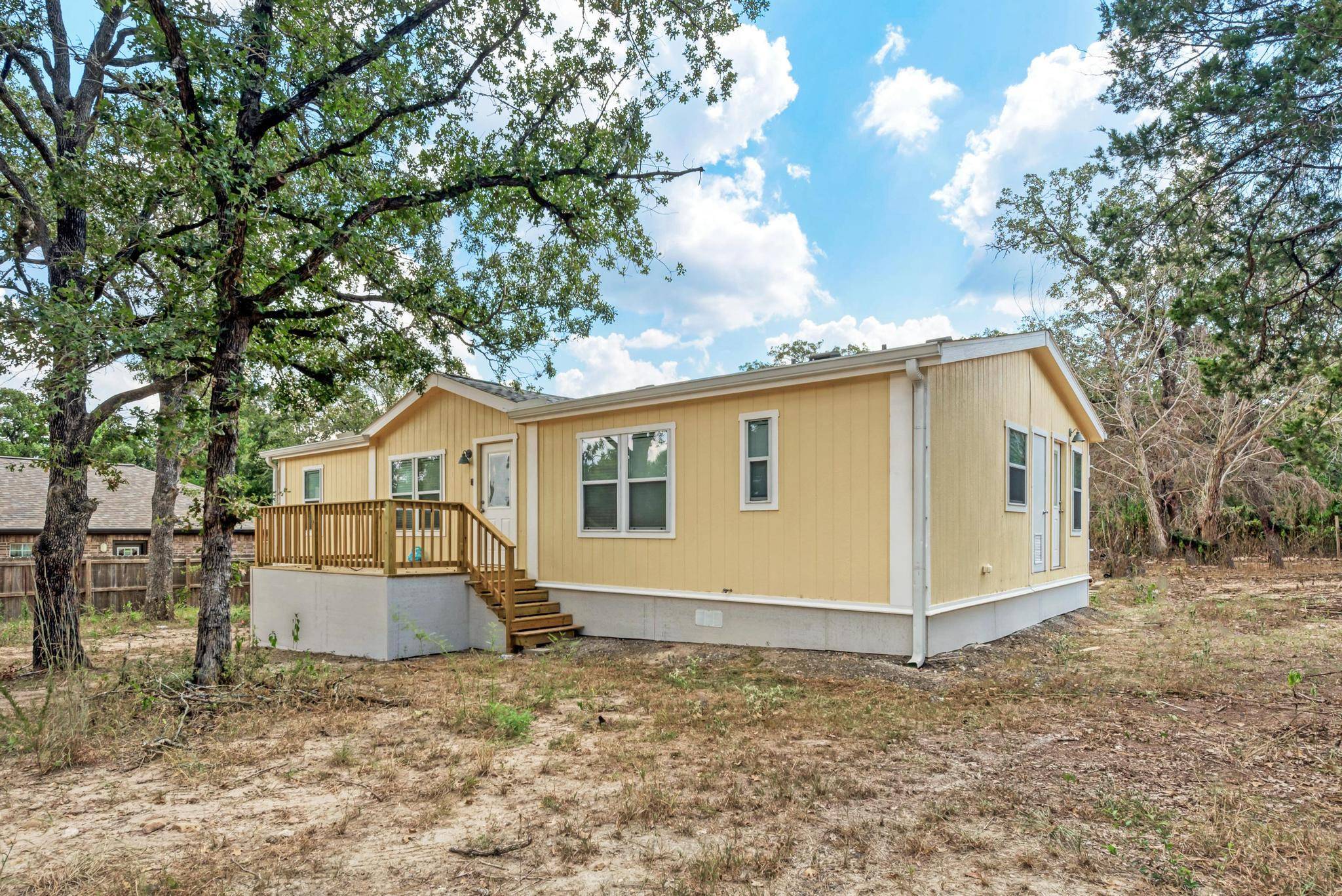 107 Long Shadow DR, Bastrop, TX 78602