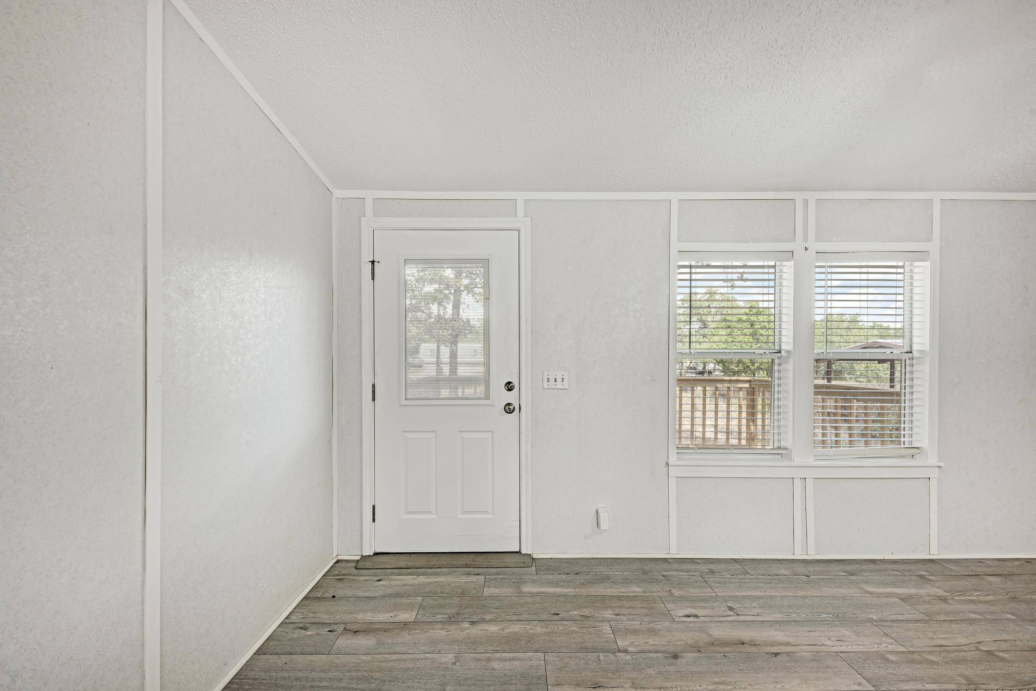 107 Long Shadow DR, Bastrop, TX 78602