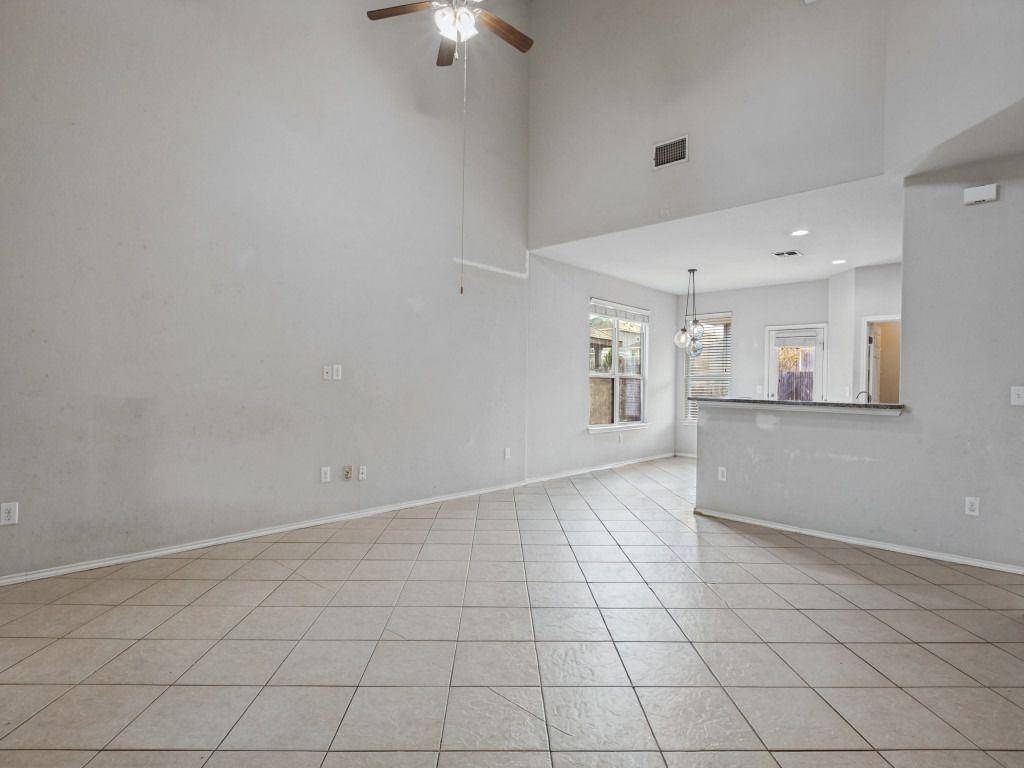 512 Eagle Brook LN, Buda, TX 78610