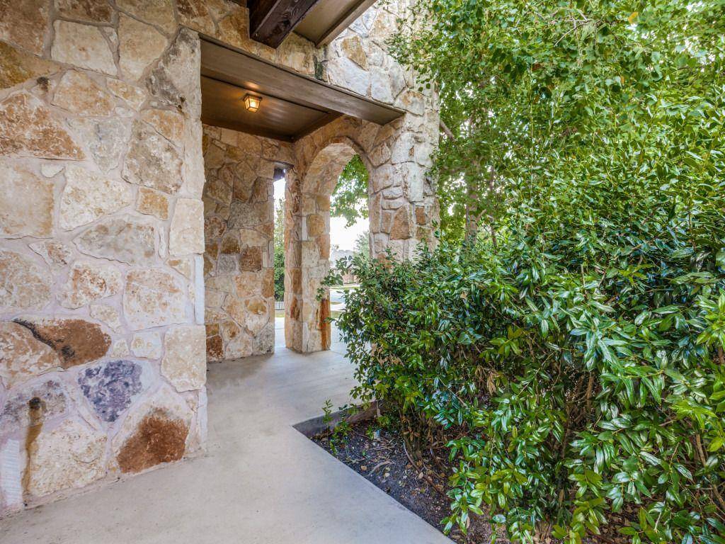 512 Eagle Brook LN, Buda, TX 78610