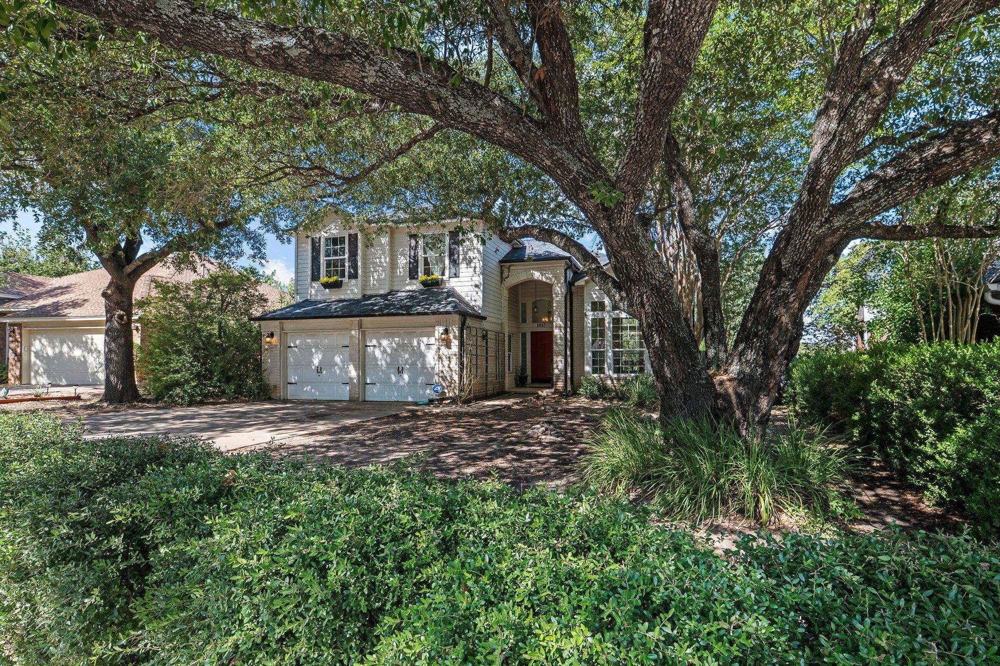 1015 Oaklands DR, Round Rock, TX 78681