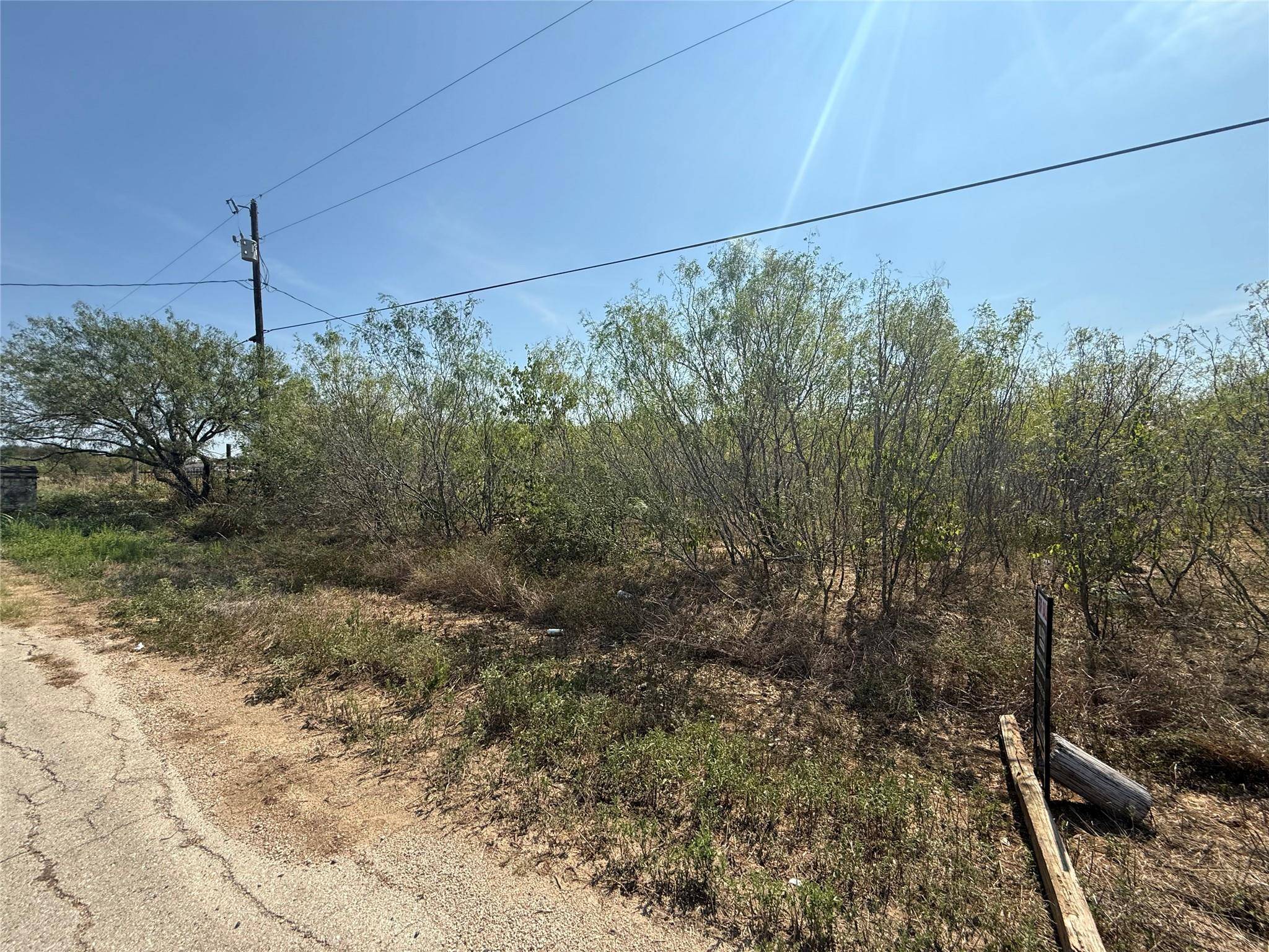 200 Reata Ranch RD, Lockhart, TX 78644