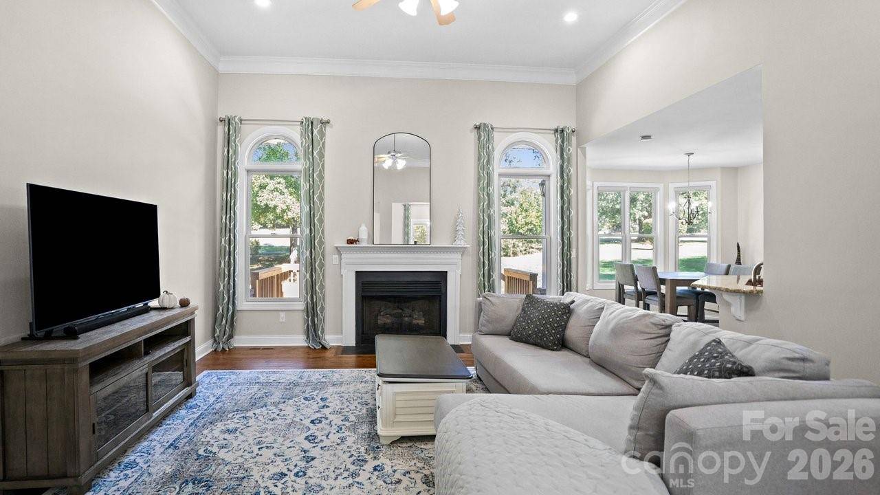 142 Fairway DR, Mooresville, NC 28117