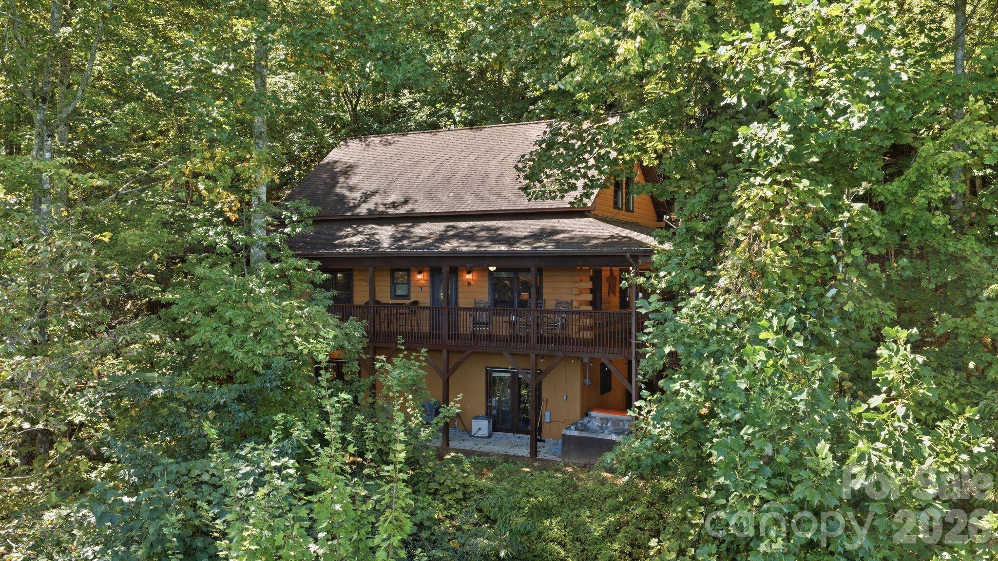 355 Oak Ridge LN, Whittier, NC 28789
