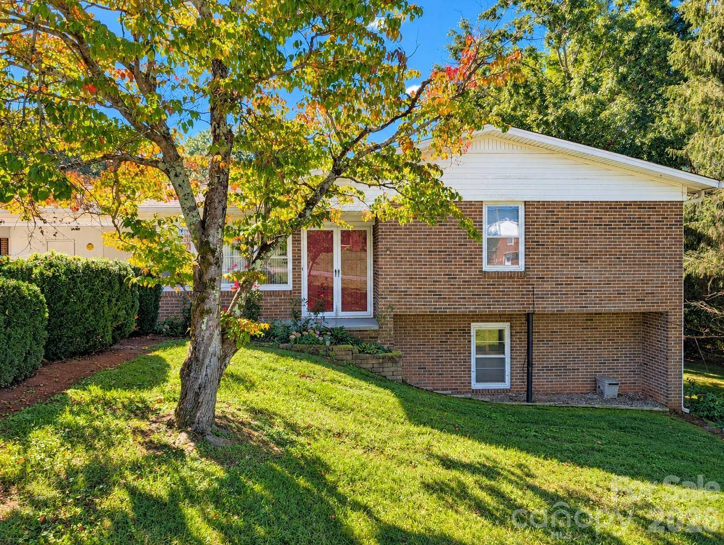 106 Valley View ST, Morganton, NC 28655
