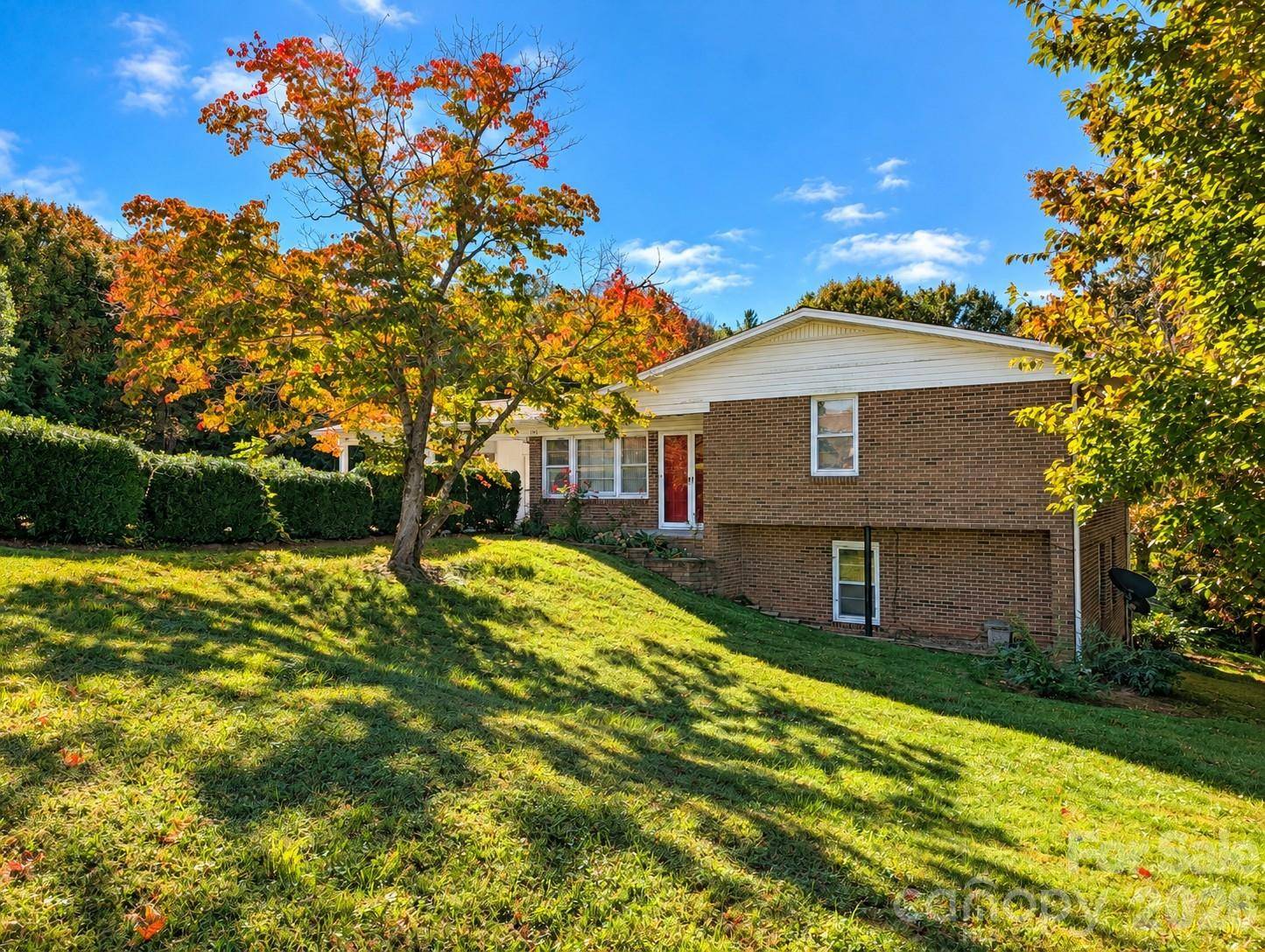 106 Valley View ST, Morganton, NC 28655