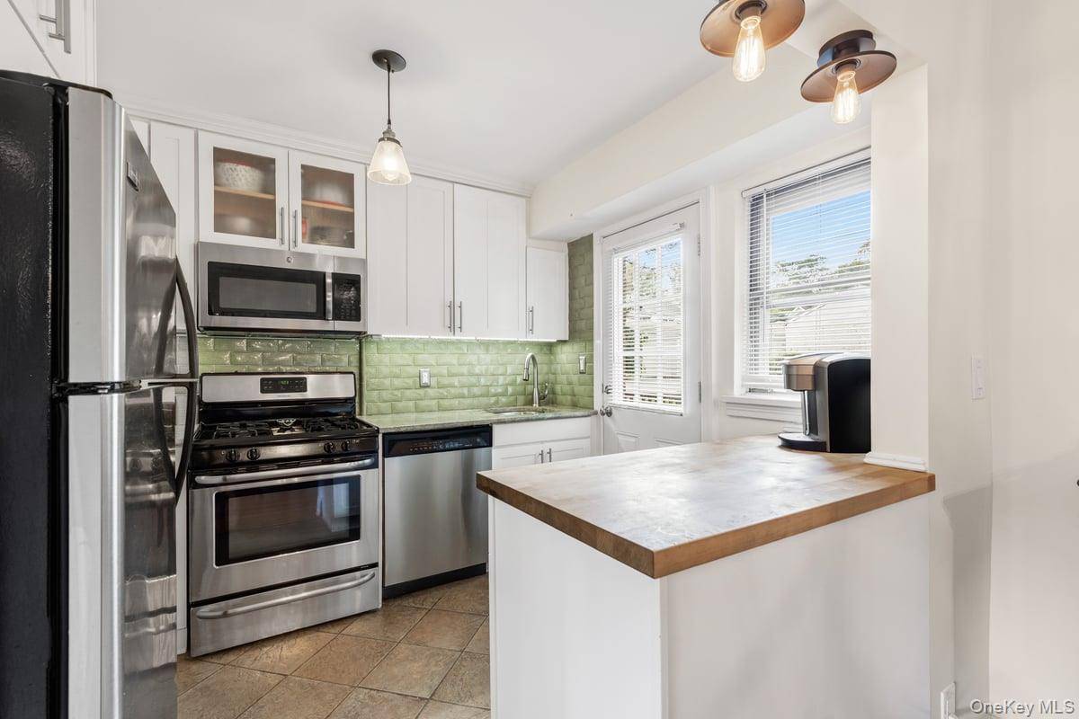 2 Peck AVE #22B, Rye, NY 10580