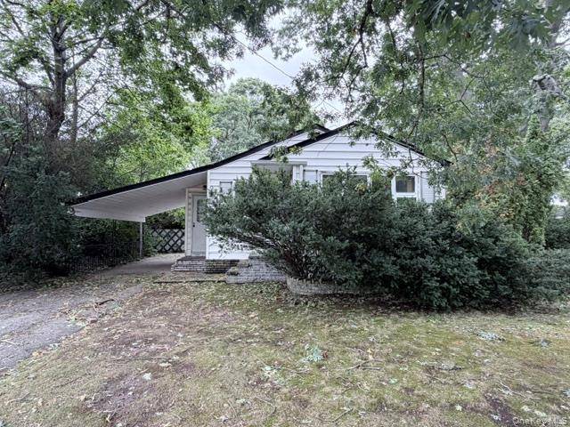 1209 Udall RD, Bay Shore, NY 11706