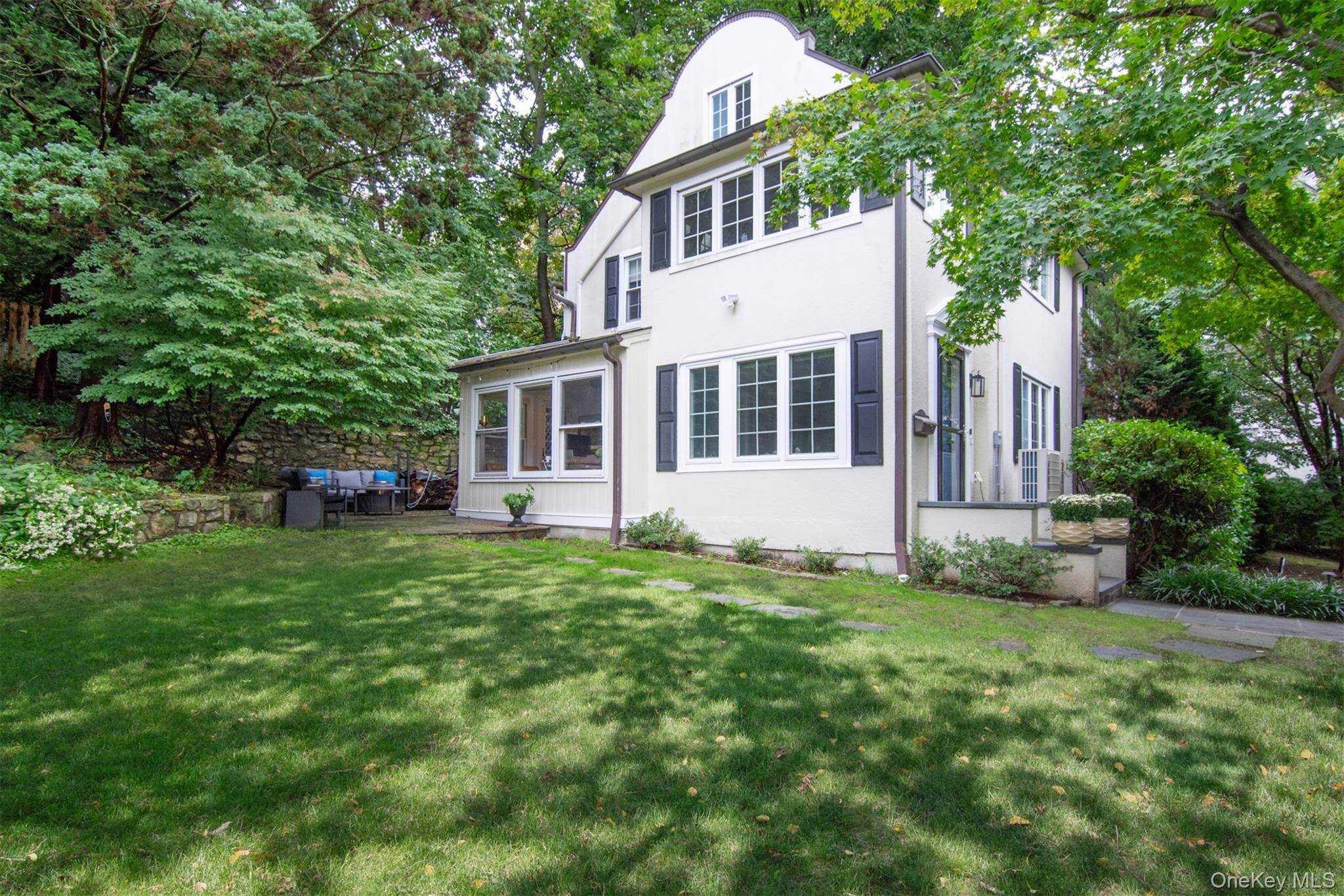 6 Beverly RD, Bronxville, NY 10708