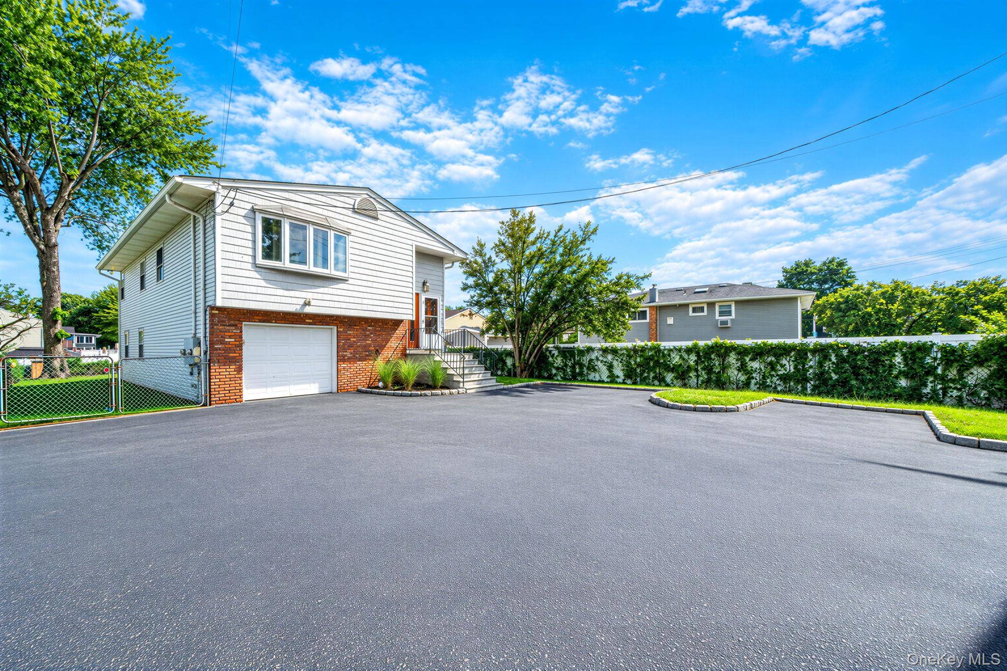 263 Commack RD, Deer Park, NY 11729