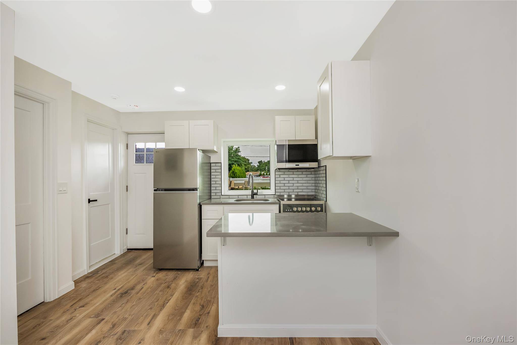 29 Tyler ST #3, Rocky Point, NY 11778