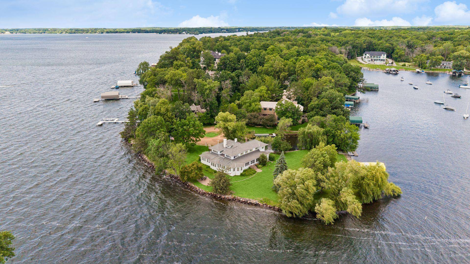 3845 Northome RD, Deephaven, MN 55391