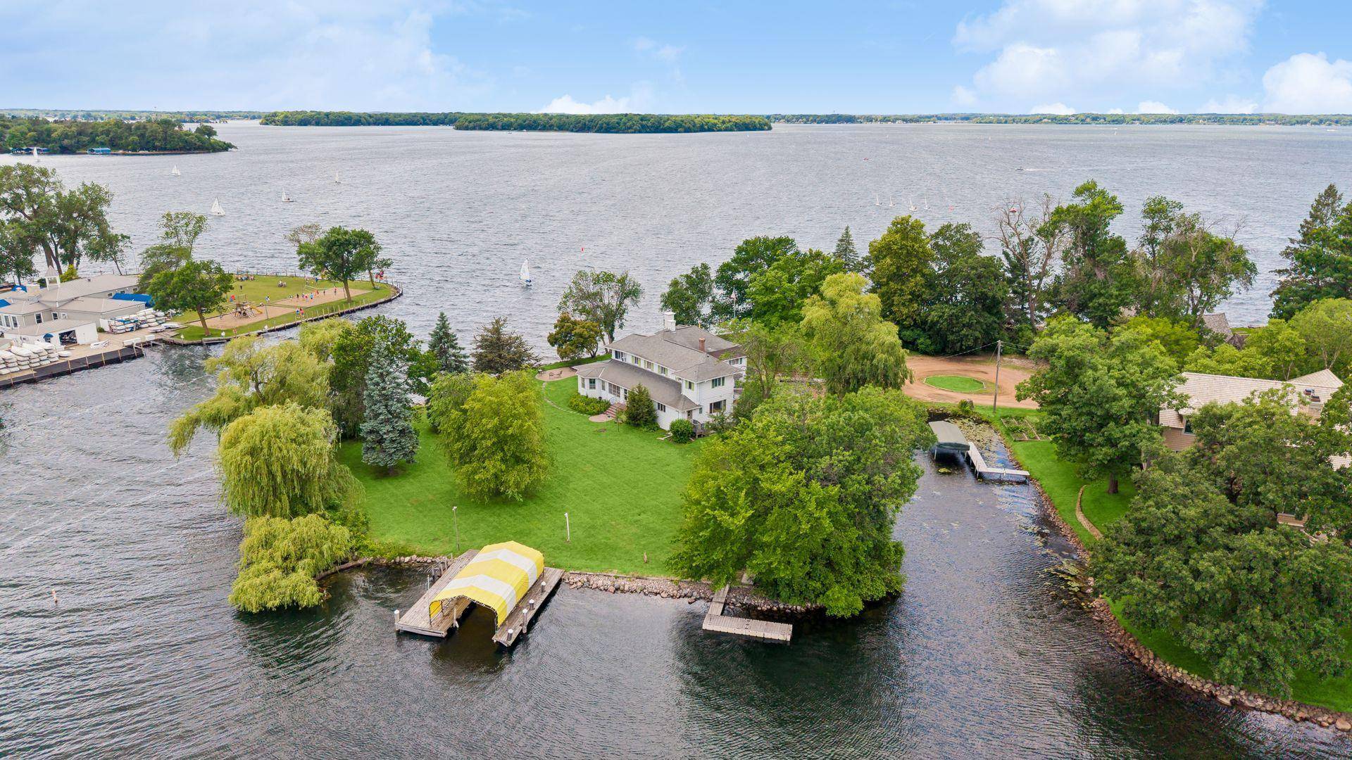 3845 Northome RD, Deephaven, MN 55391