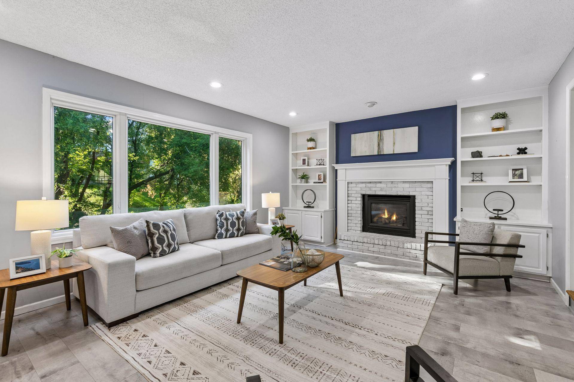 4747 Burr Oak ST, Eagan, MN 55122