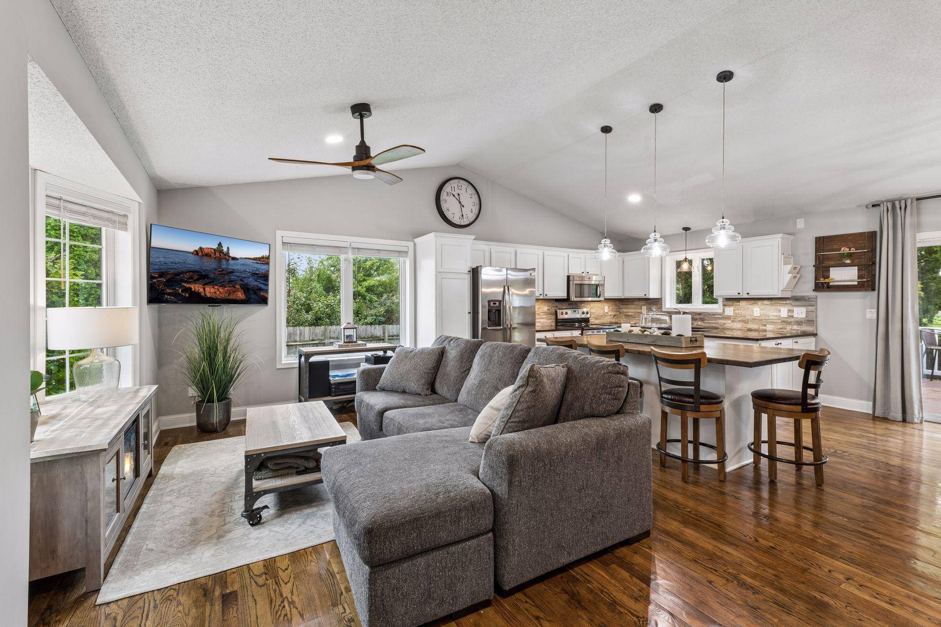 8340 Grace CT, Victoria, MN 55386