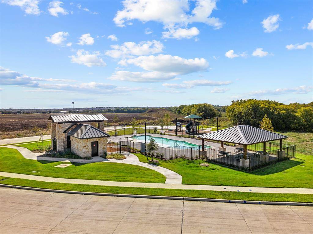 301 Laurel Drive, Justin, TX 76247