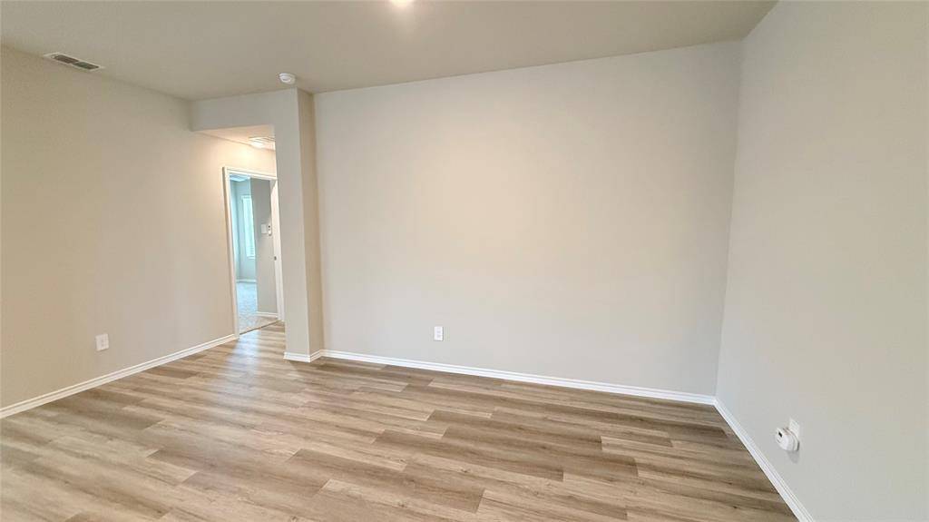 1033 Foxburg Drive, Fort Worth, TX 76179