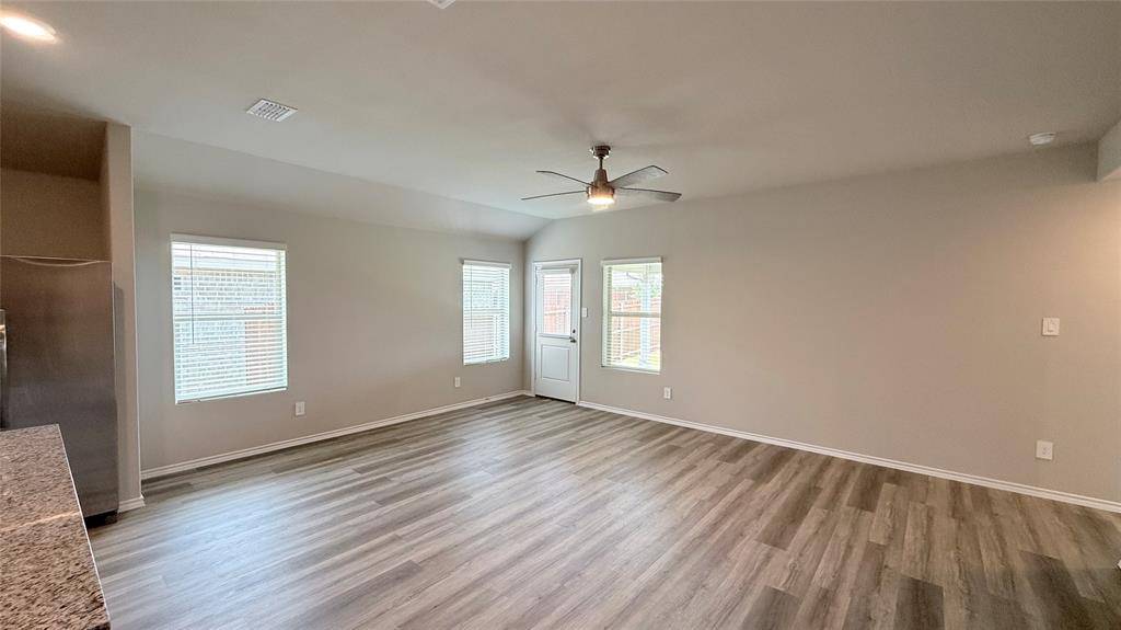 1033 Foxburg Drive, Fort Worth, TX 76179