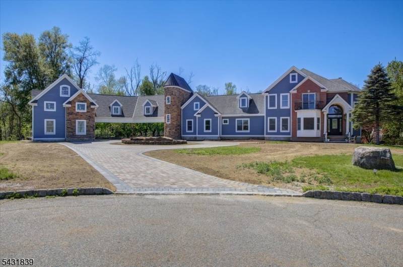 15 Spring Hunter Ct, Green Twp., NJ 07821