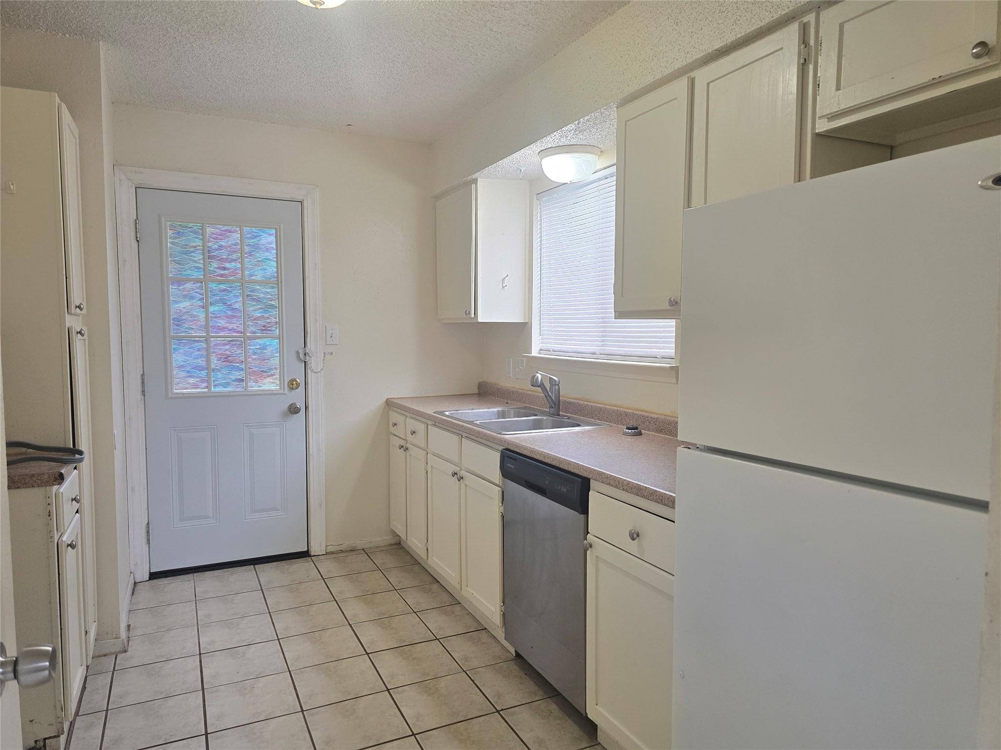 420 Vista West CT #B, Bastrop, TX 78602