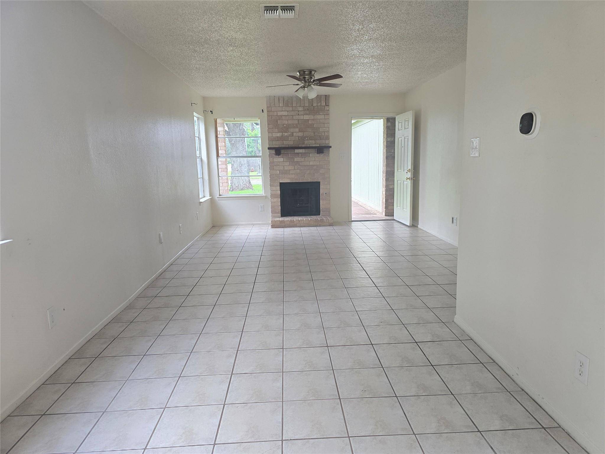 420 Vista West CT #B, Bastrop, TX 78602