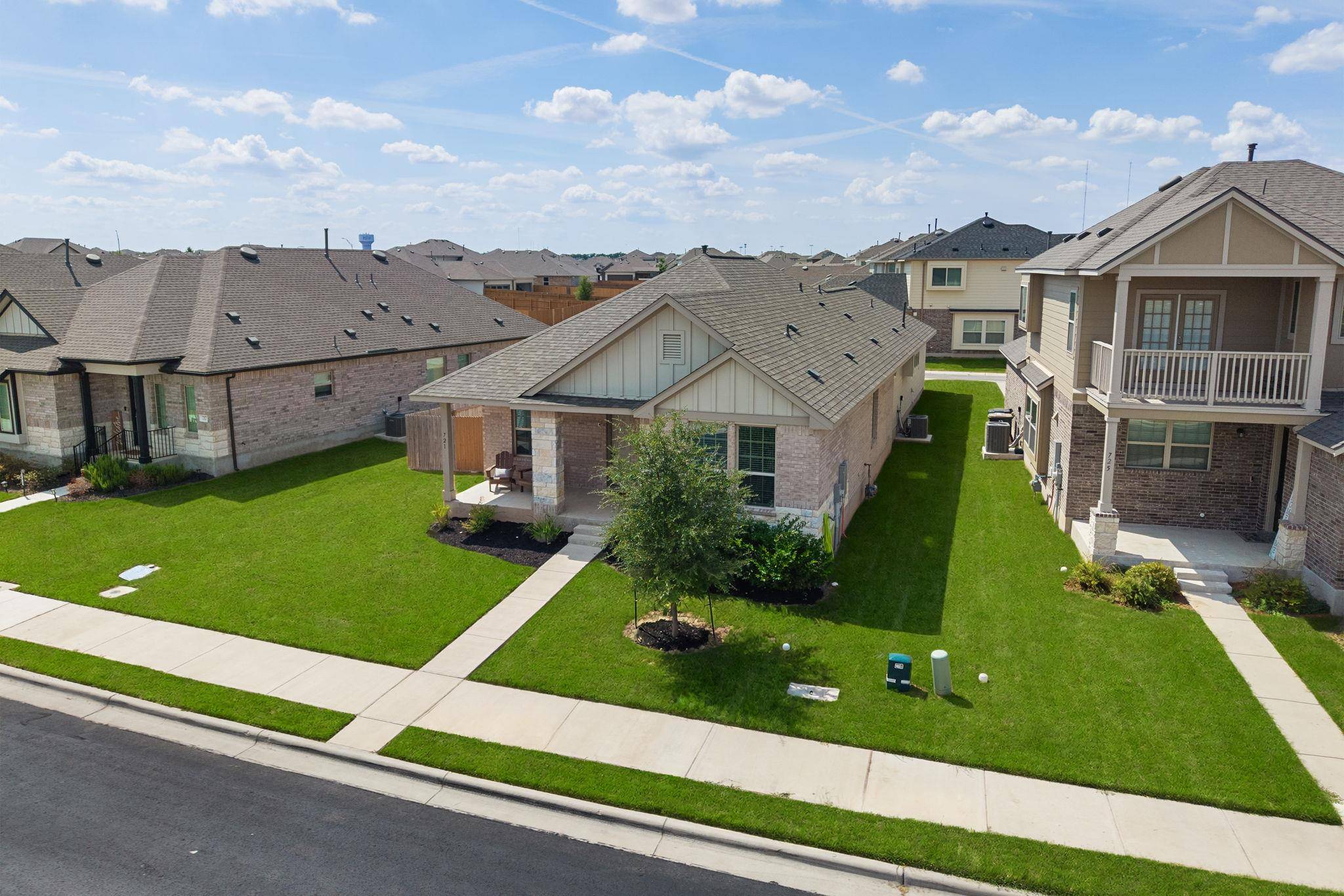 721 Paddock LN, Georgetown, TX 78626