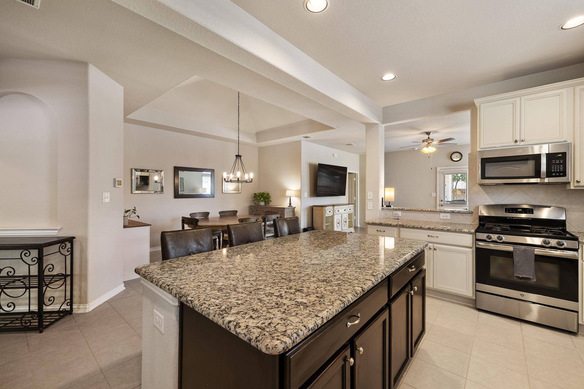 8042 Arezzo DR, Round Rock, TX 78665