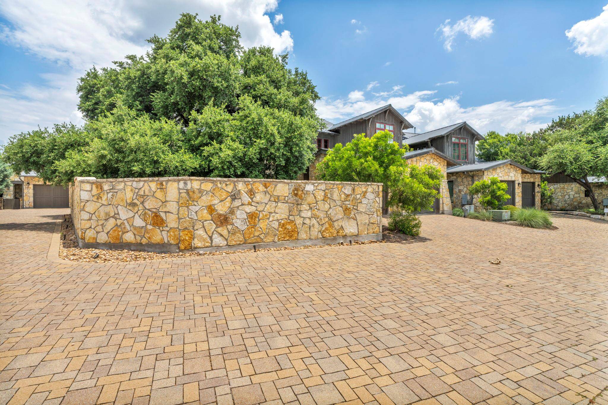 19404 Bold Venture DR #17, Spicewood, TX 78669
