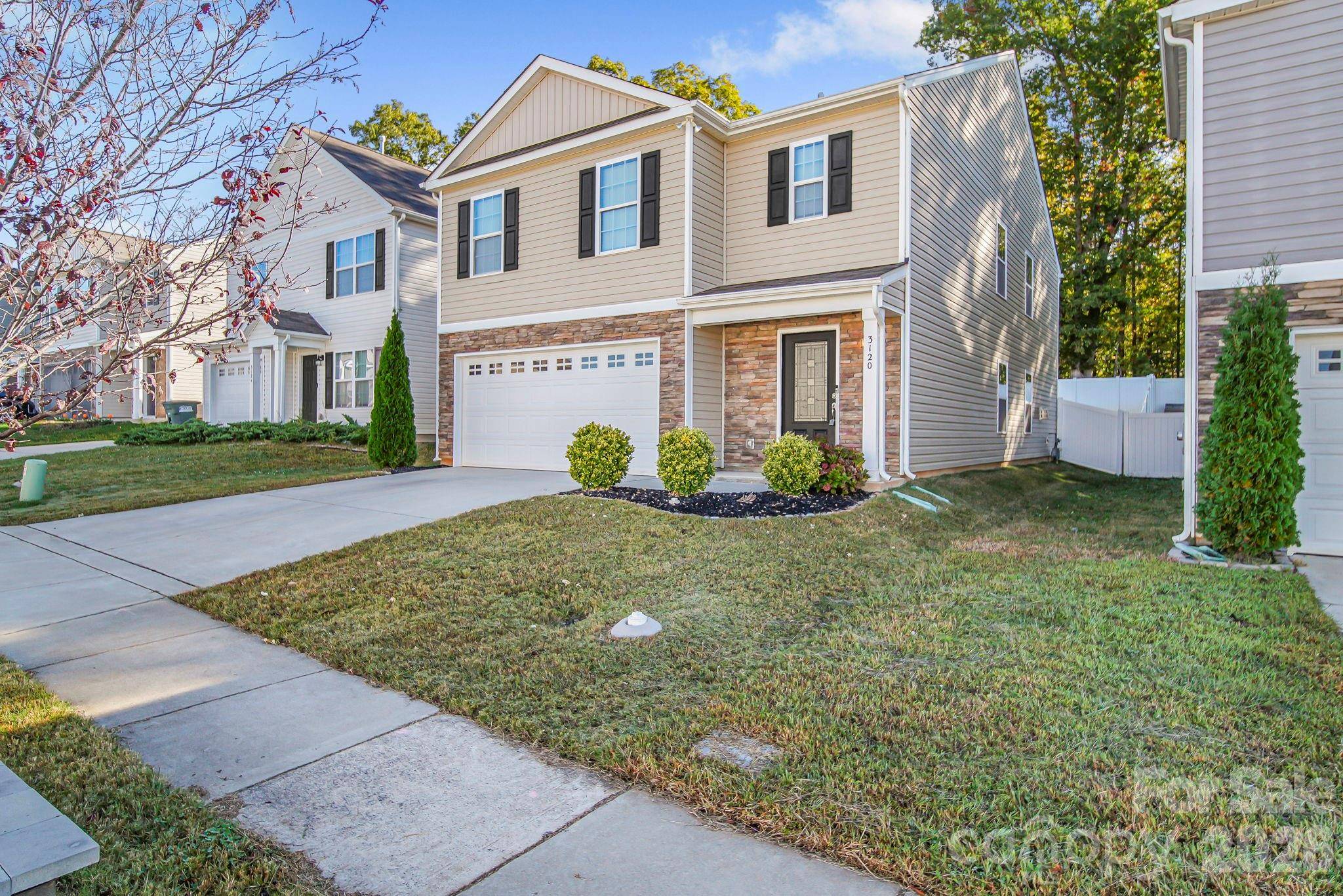 3120 Green Apple DR, Dallas, NC 28034