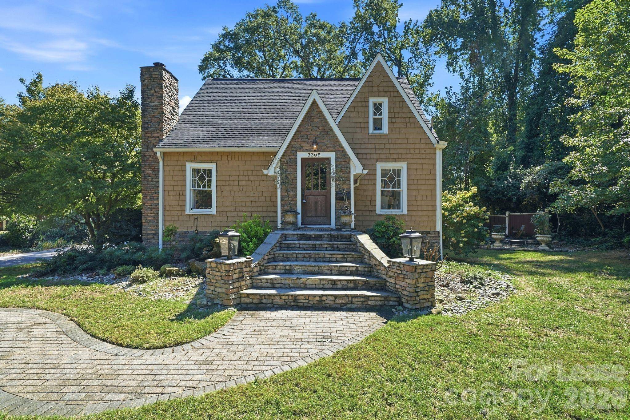 3305 Cambridge RD, Charlotte, NC 28209