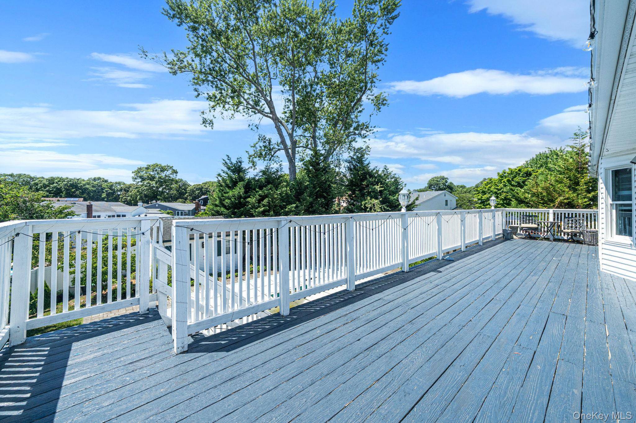 309 Sunrise DR, Sayville, NY 11782