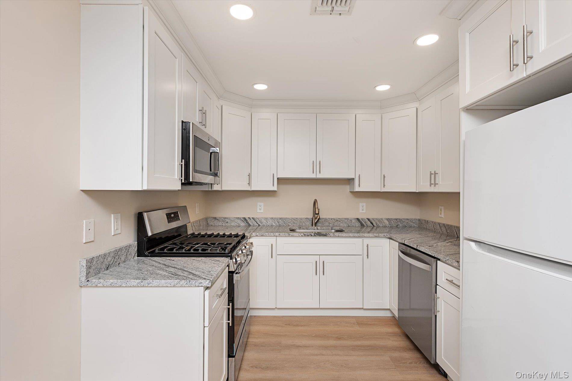 991 Madeira BLVD, Melville, NY 11747