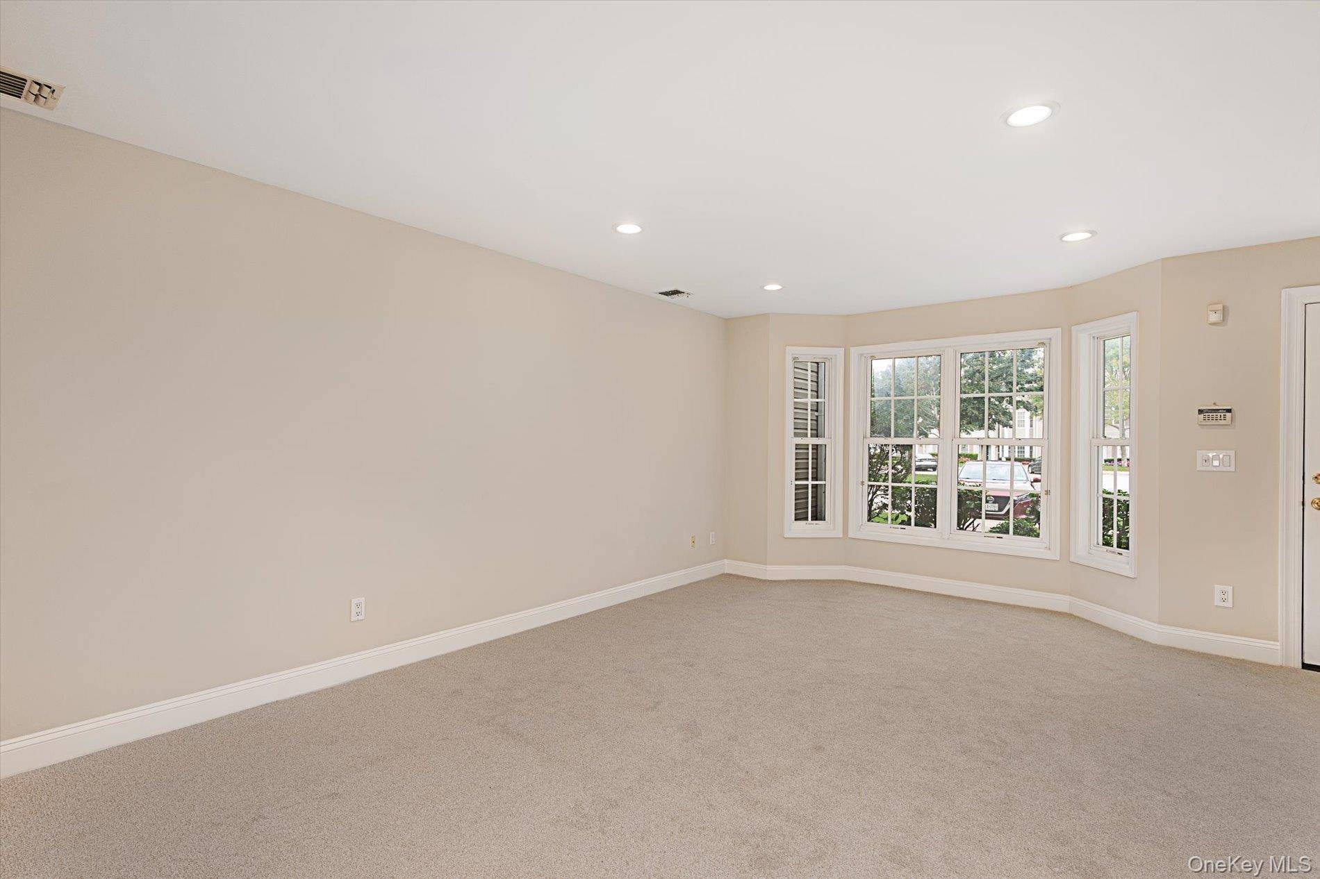 991 Madeira BLVD, Melville, NY 11747