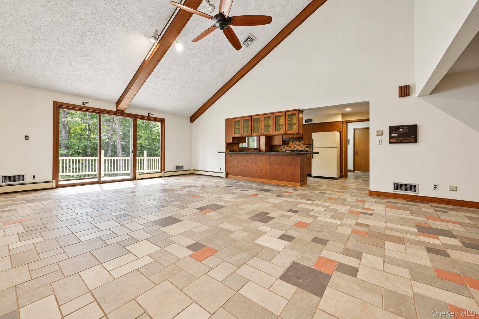 41 Park LN, West Harrison, NY 10604