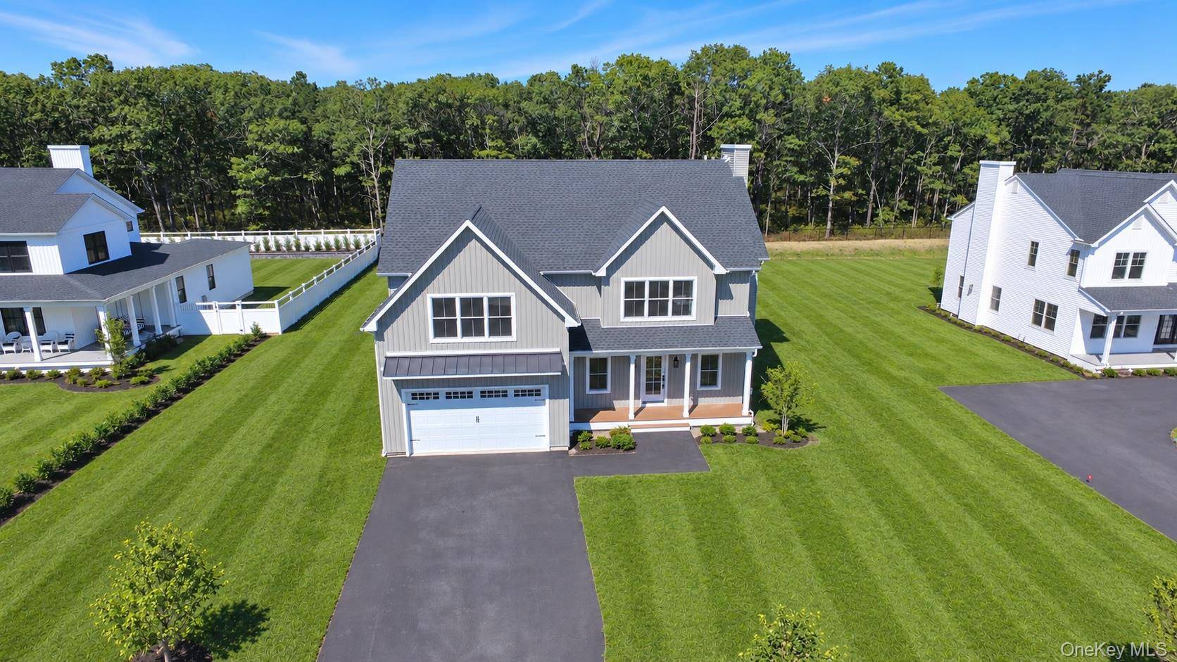 11 N Colonels PATH, Manorville, NY 11949