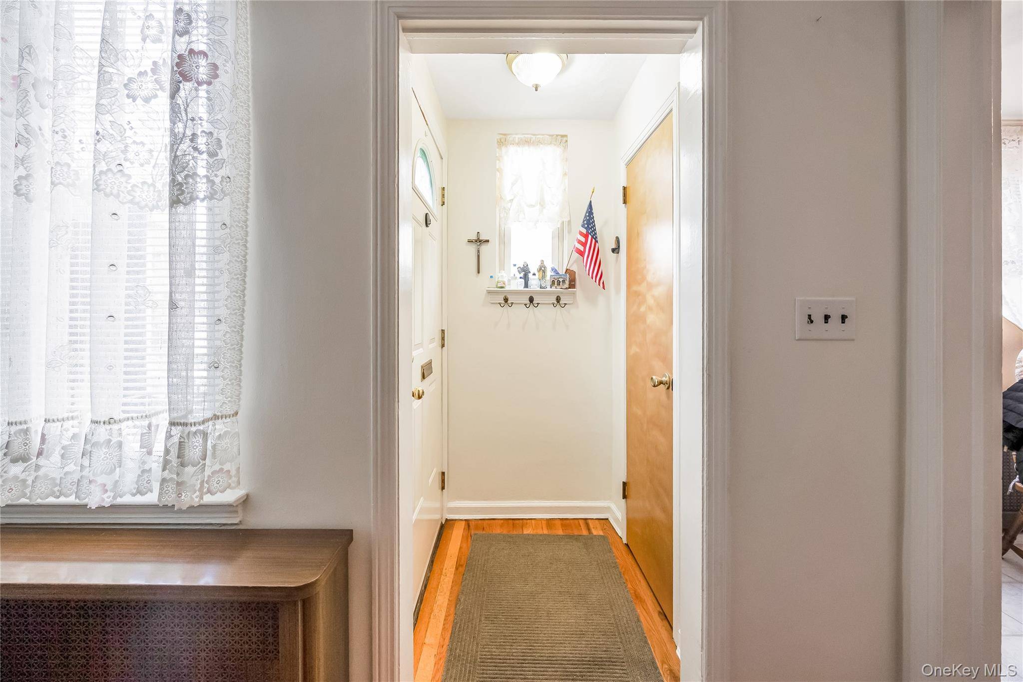 76-12 58th RD, Middle Village, NY 11379
