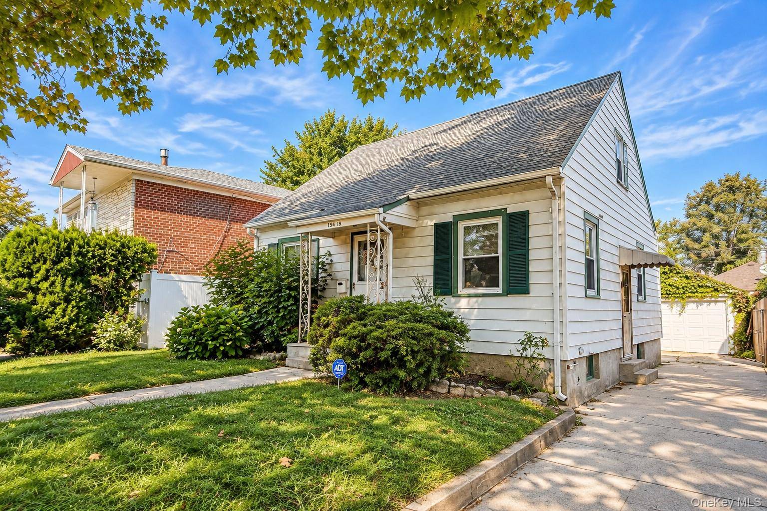 154-19 25th AVE, Whitestone, NY 11357