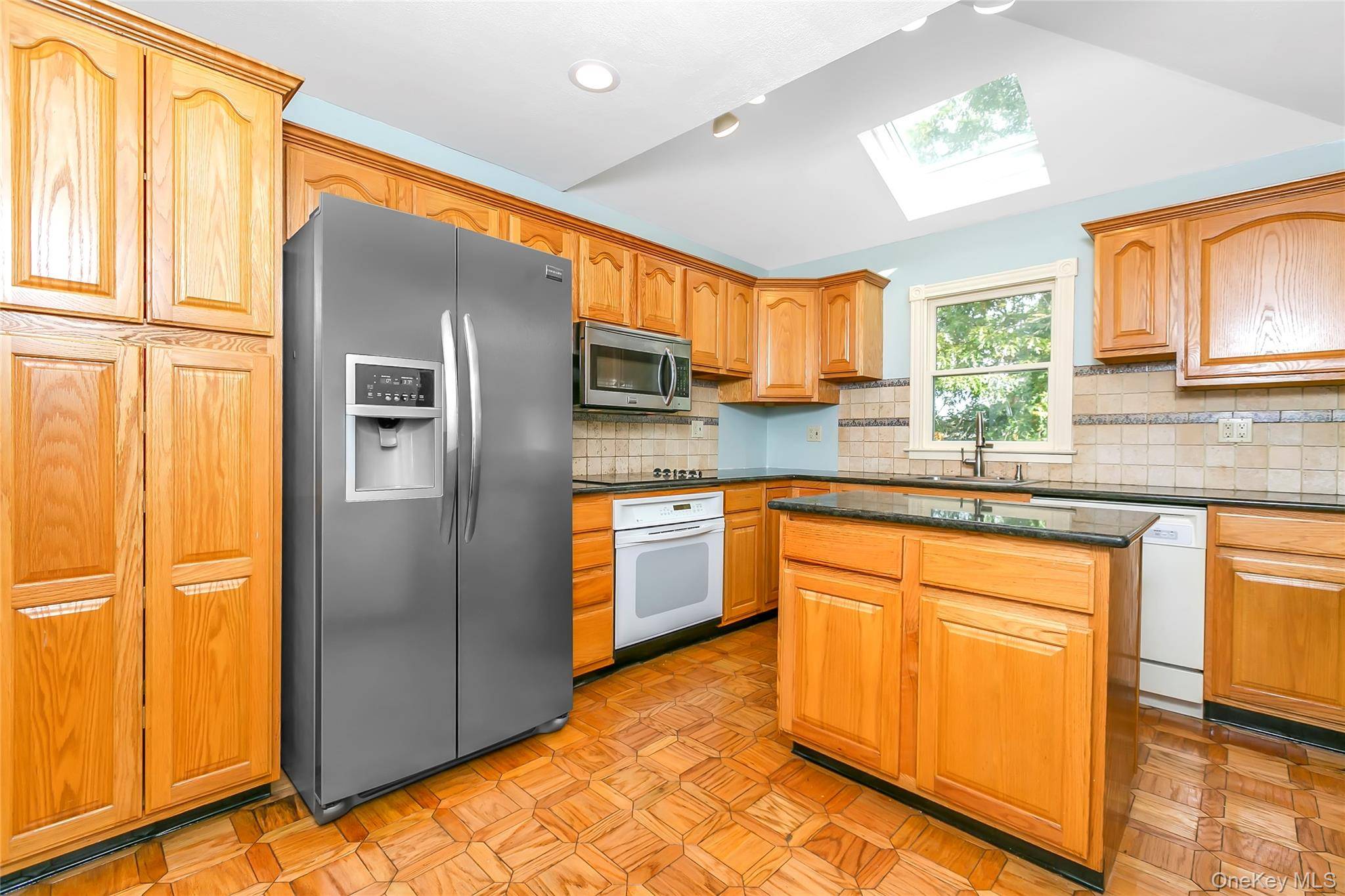 584 Yale ST, Oceanside, NY 11572