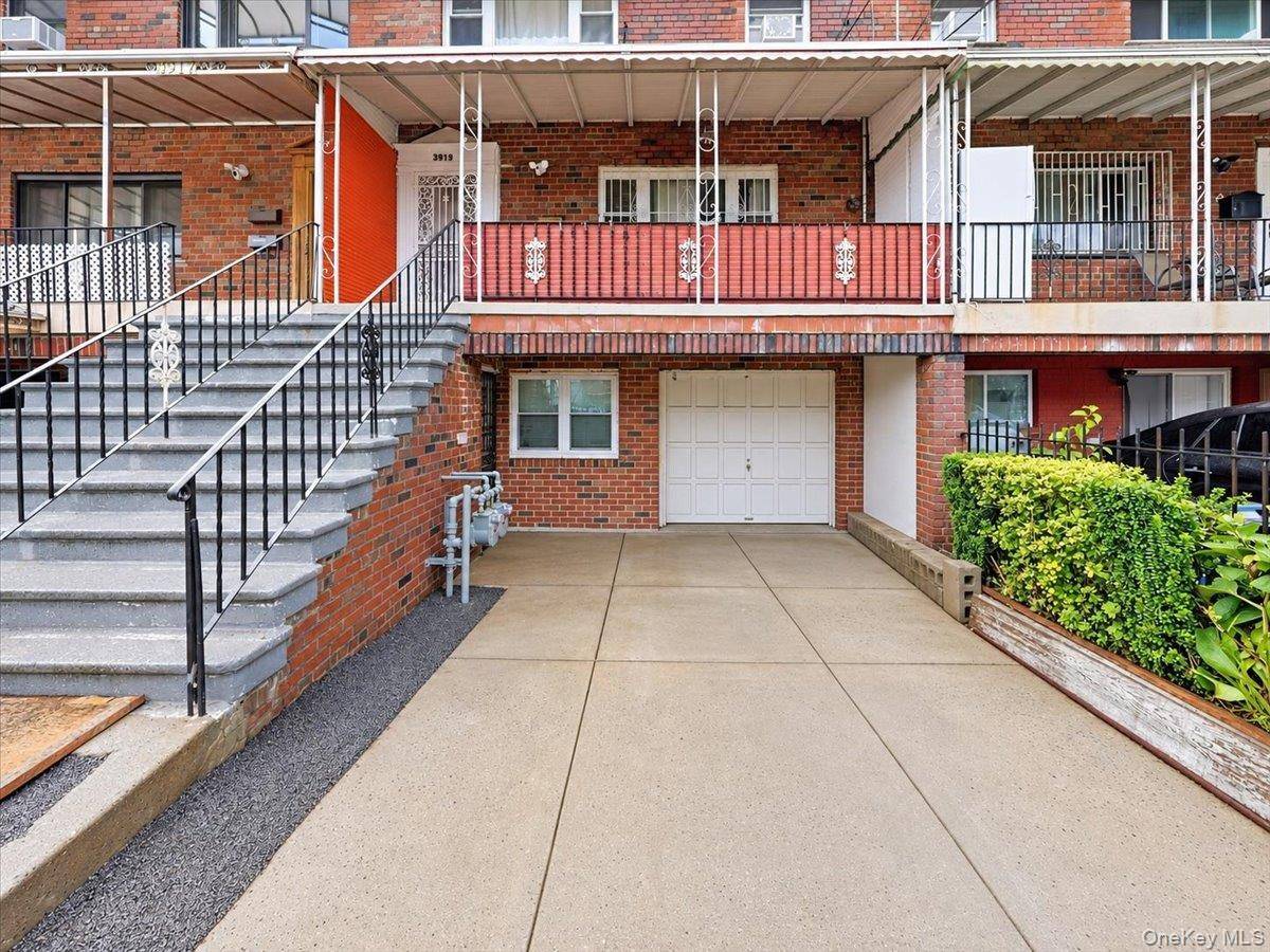 3919 Grace AVE, Bronx, NY 10466