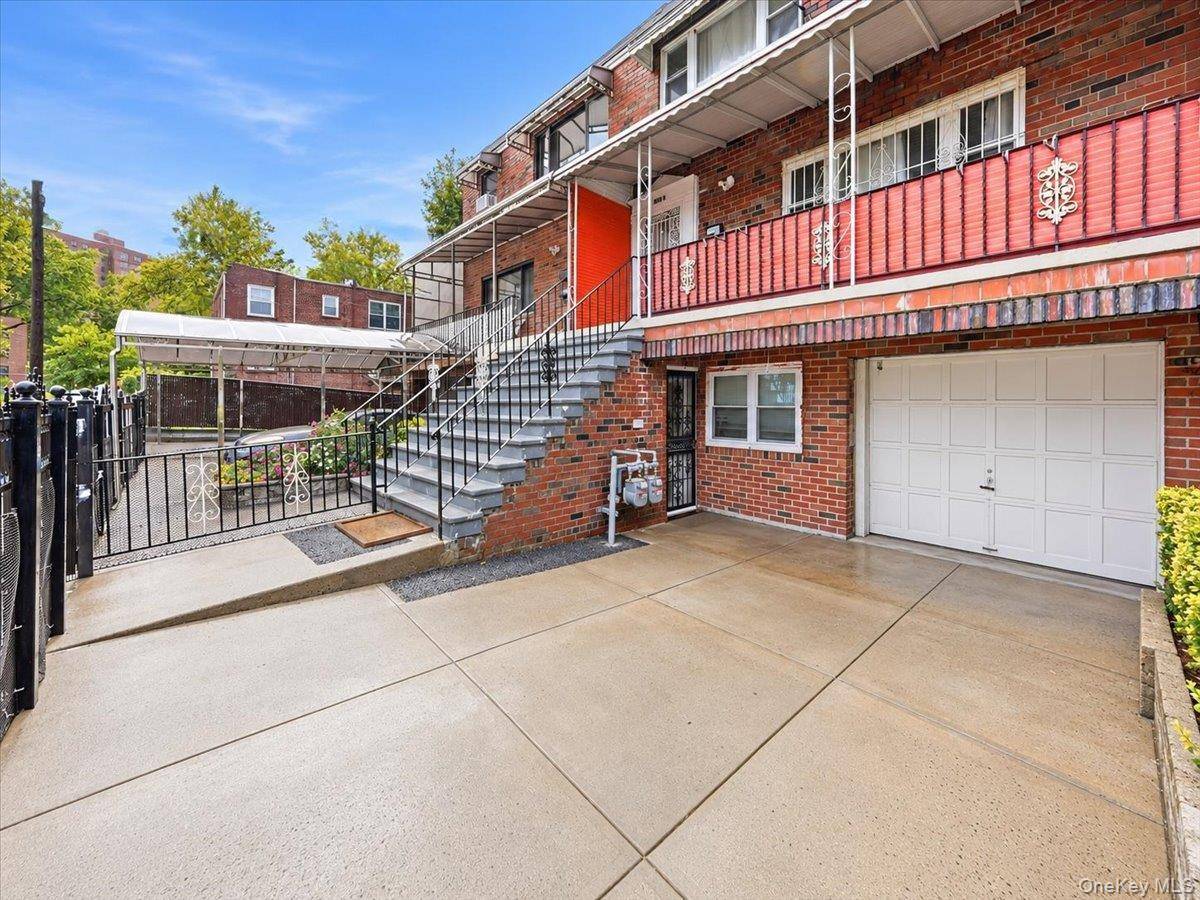 3919 Grace AVE, Bronx, NY 10466