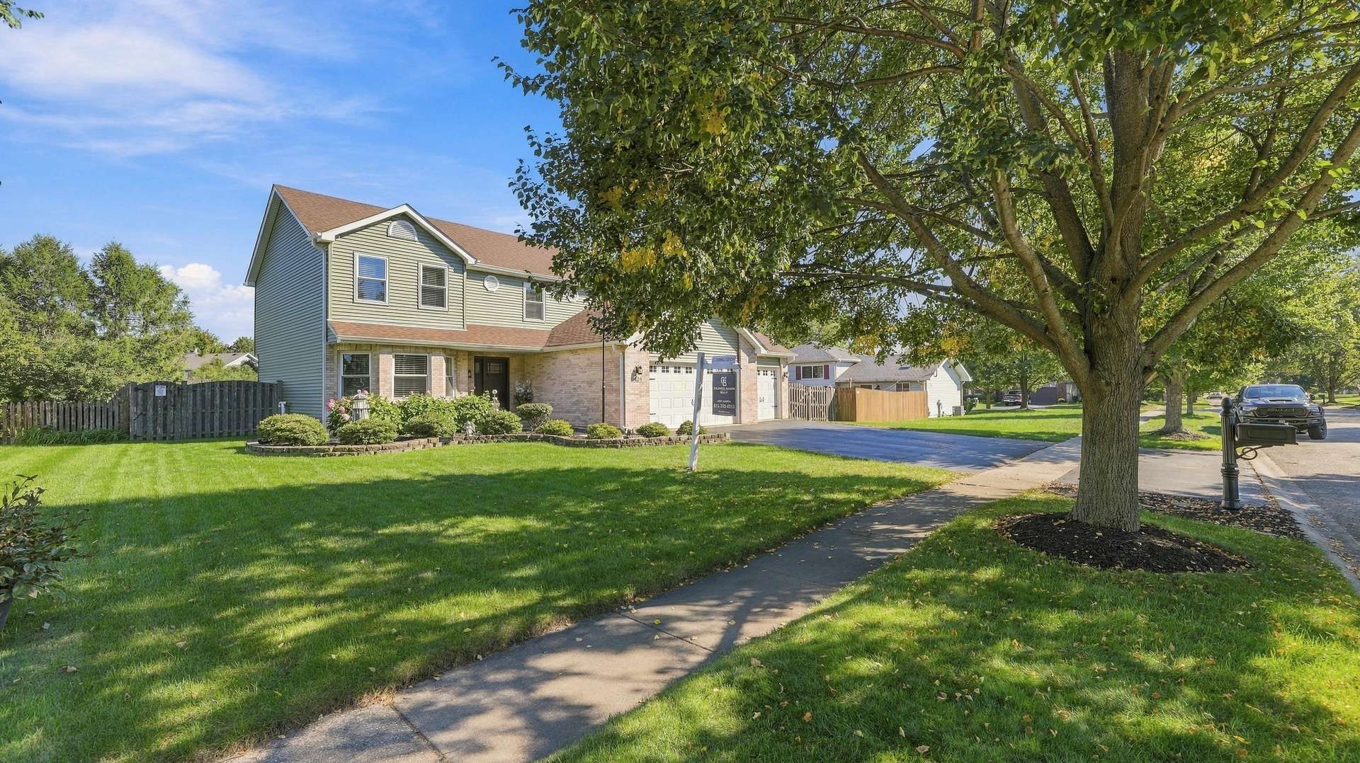 426 Badger LN, Oswego, IL 60543