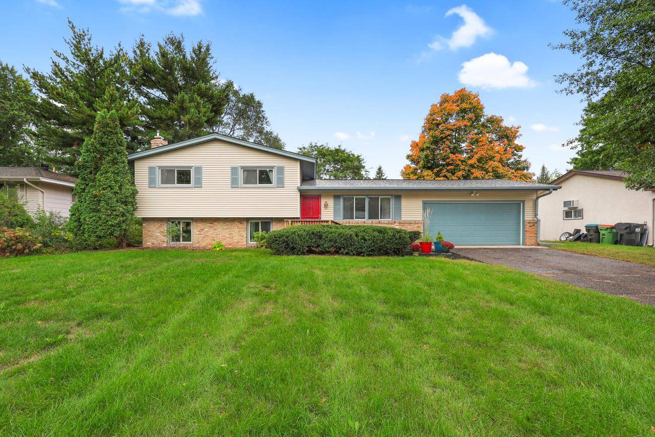 708 Holland LN NE, Spring Lake Park, MN 55432
