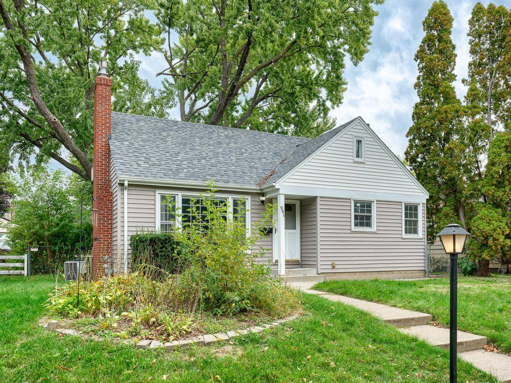 961 California AVE W, Saint Paul, MN 55117