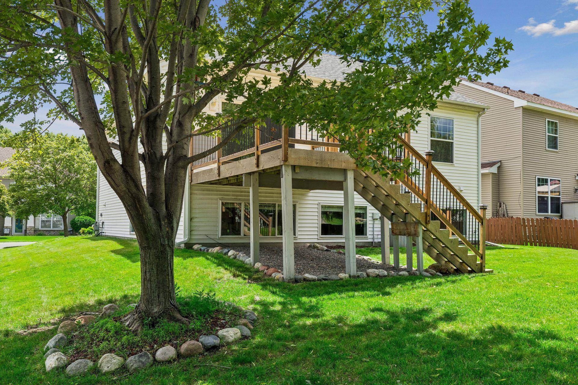 11962 85th PL N, Maple Grove, MN 55369