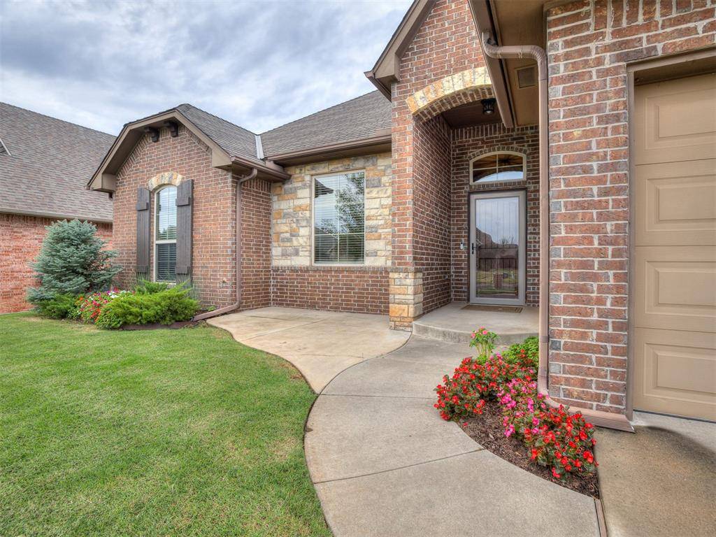 724 Northern Dancer DR, Edmond, OK 73025
