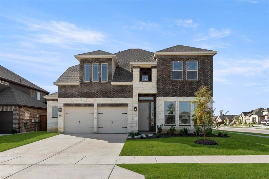 1041 Moss Grove Trail, Justin, TX 76247