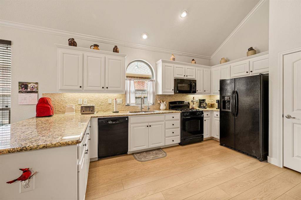529 Branding Iron Trail, Fort Worth, TX 76131