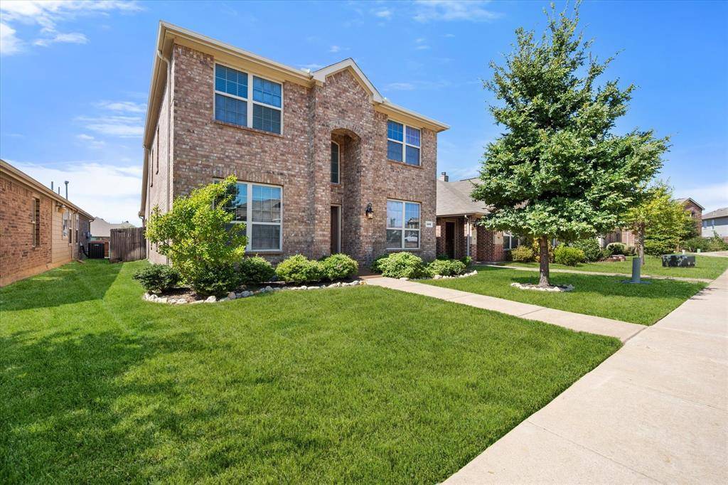 8416 Gentian Drive, Fort Worth, TX 76123