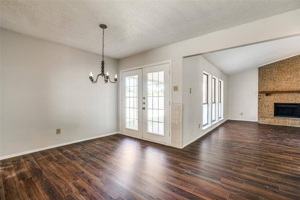 219 Southerland Avenue, Mesquite, TX 75150