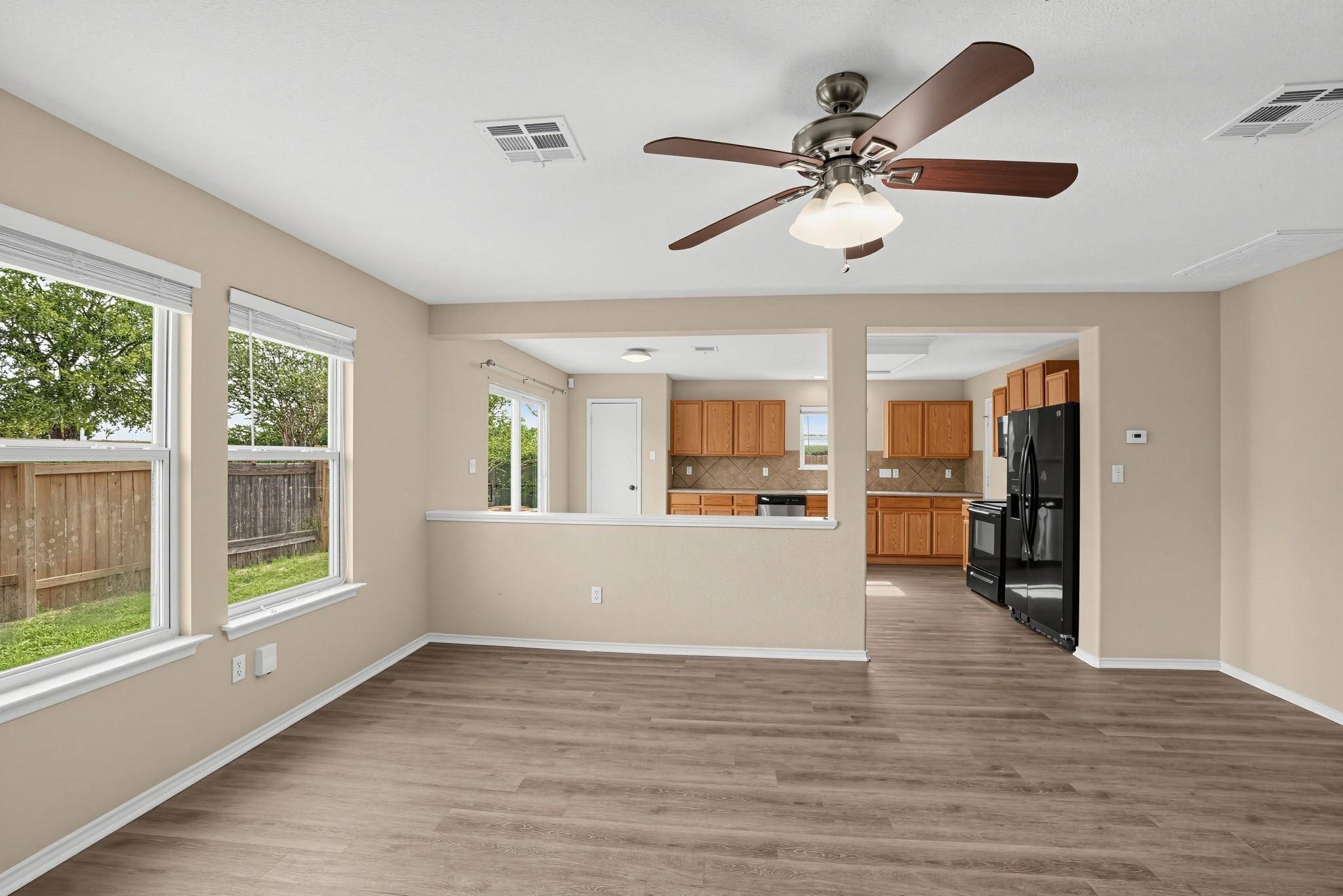 114 Hays Forest CV, Elgin, TX 78621